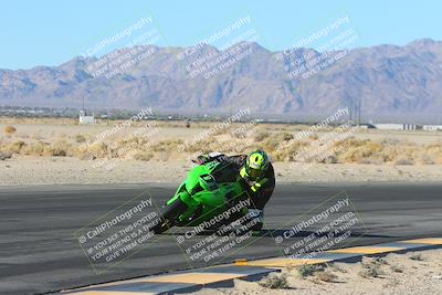 media/Jan-10-2025-CVMA Friday Practice (Fri) [[489e0da257]]/Group 4 and Trackday/Session 2 (Turn 4 Inside)/